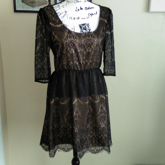 MM COUTURE WOMEN'S ( SZ M) DRESS - Picture 2 of 9